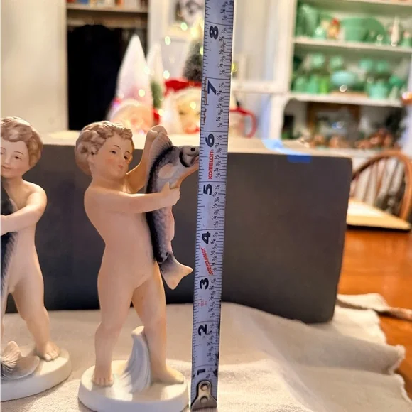 Vintage Norcrest Porcelain Figurines with Cream and Tan Accents set of 3. - Picture 11 of 12